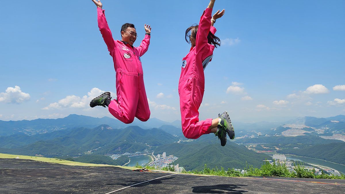 Danyang Paragliding Blue Sky