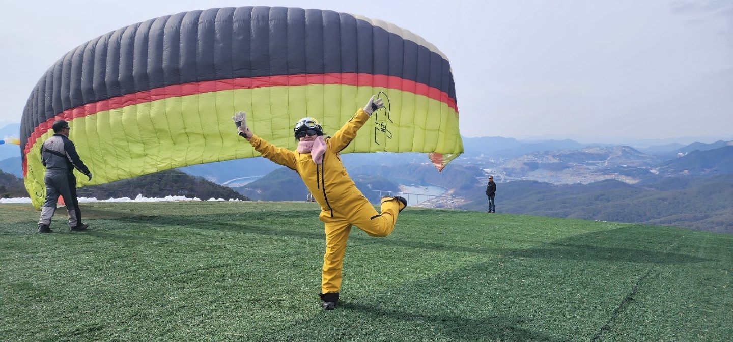 Korea Paragliding Photo Opportunity