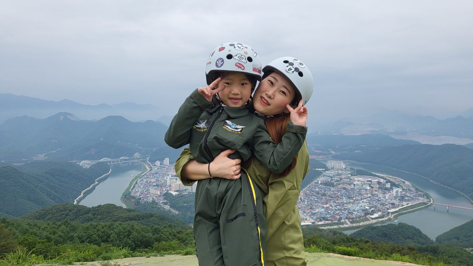 Tandem Paragliding Pilot Danyang