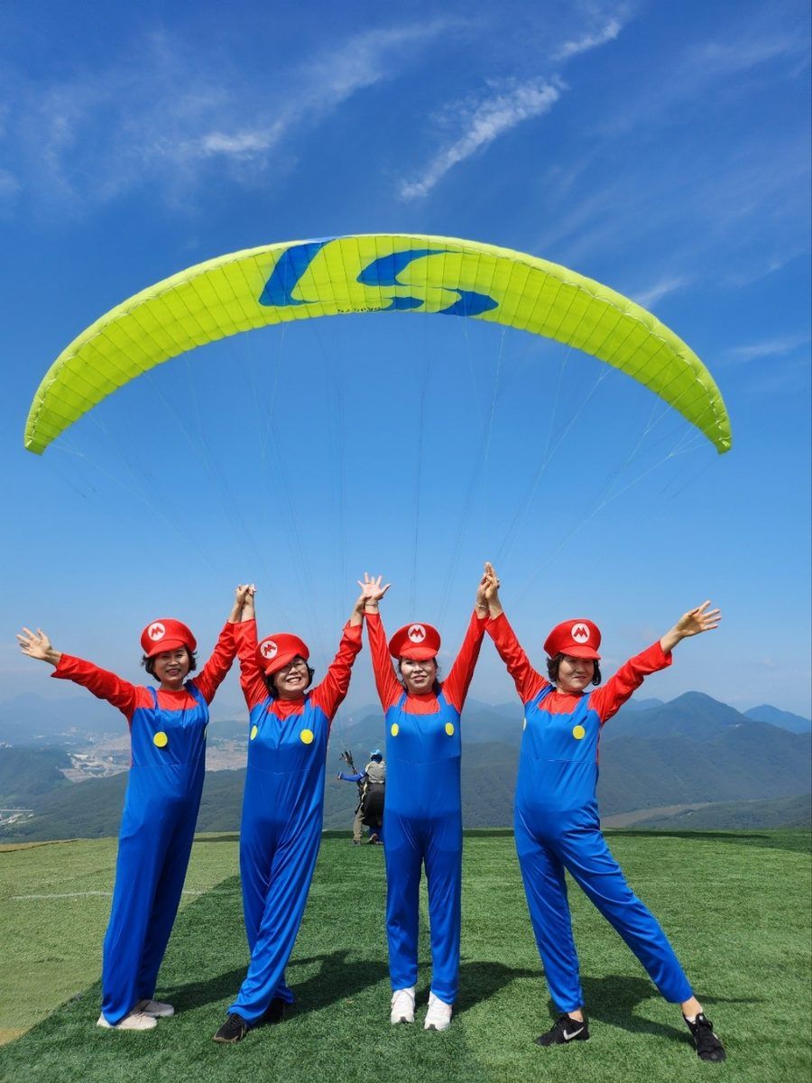 Paragliding Korea Foreign Tourist